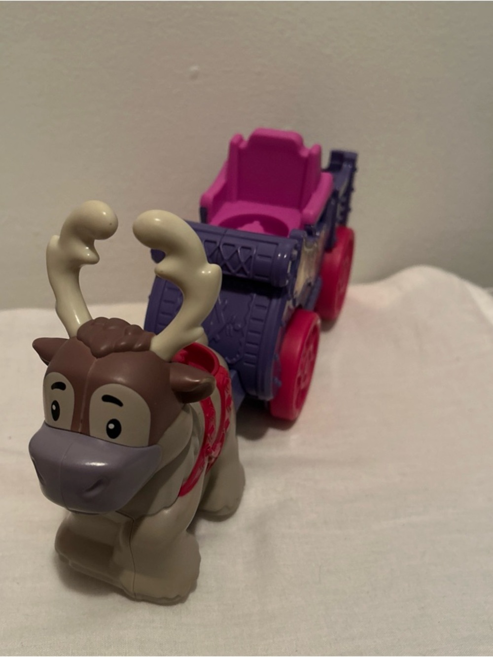 Fisher Price Little People Frozen Sven Kristoff Sleigh Disney Toy Vehicle